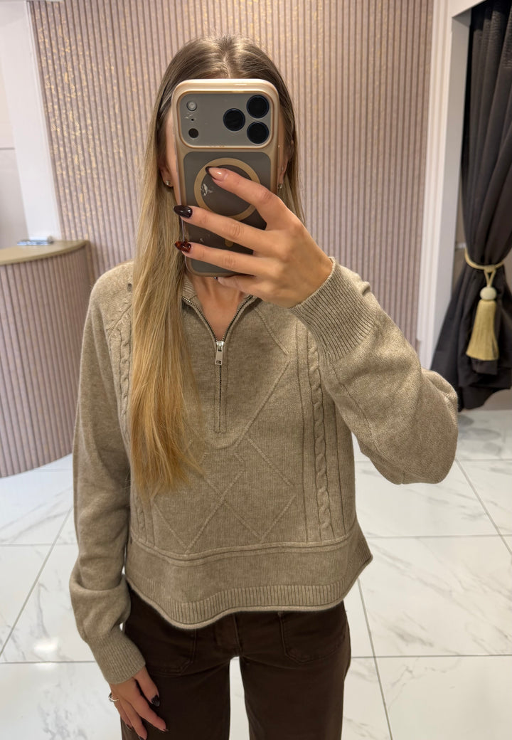Zizi  Beige 1/4 Zip Knit Jumper/Top
