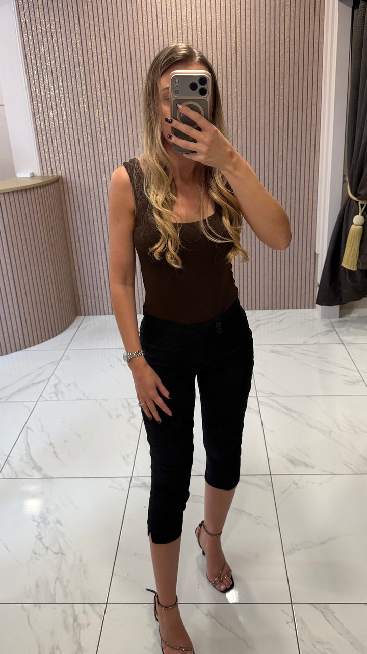 Tammy Black Tailored Capri Trousers