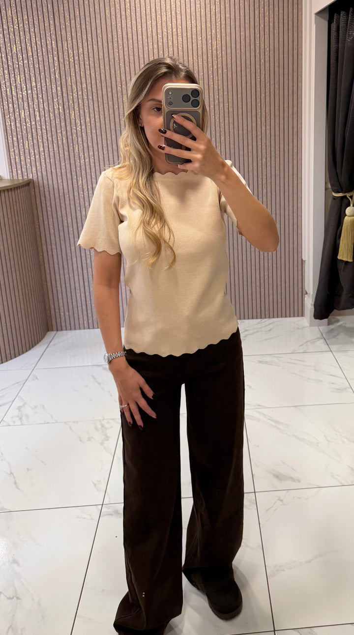 Brontë Cream Scallop Knit Top